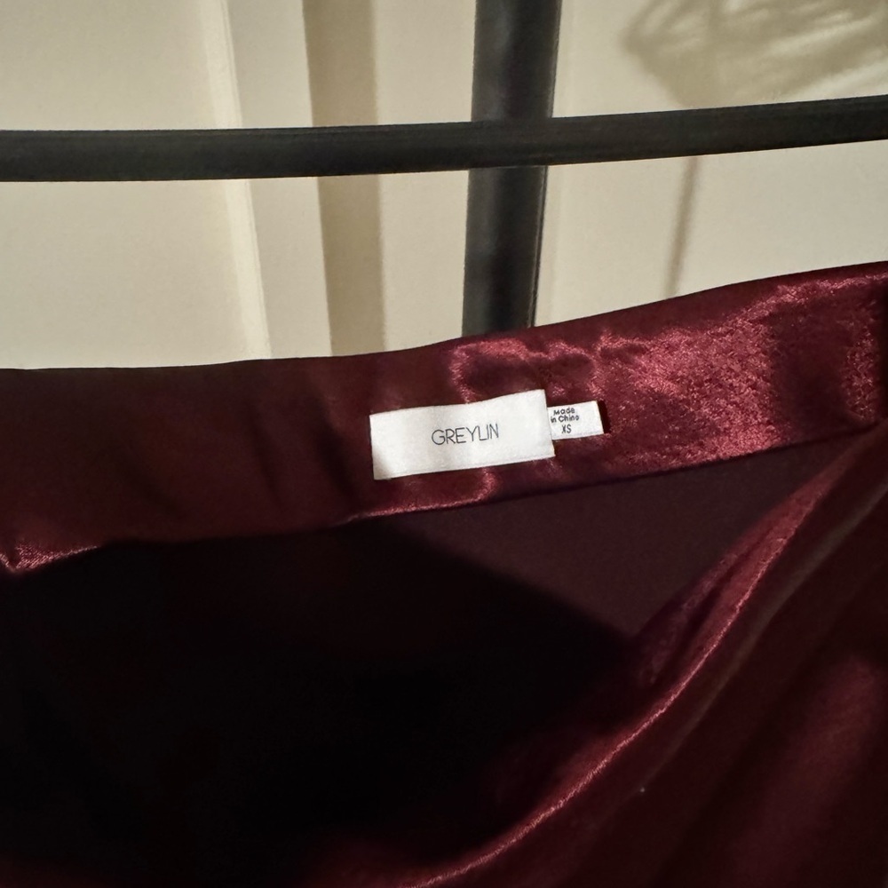 Greylin Burgundy Satin Midi Skirt - Picture 4 of 4